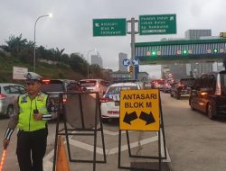 Lalu Lintas di Gerbang Tol Cilandak ke arah Antasari Jaksel Macet Pagi Ini