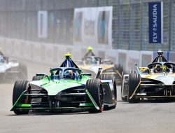 Race 2 Formula E Jakarta 2023: Pembalap Waspadai Trek yang Berdebu