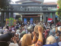 Saat Ratusan Emak-emak Serbu SMAN 3 Bogor, Lakukan Demo atas Dugaan Kecurangan PPDB