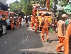 Kawasan Pinggir Kali Belandongan Kelurahan Glodok Jakbar di Tata.