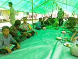 BhabinKamtibmas Polsek Pulau Maya Karimata Sambang Warga Desa sambil sampaikan Pesan Kamtibmas Pemilu Aman