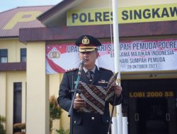 Kapolres Singkawang Pimpin Upacara Dalam Rangka Memperingati Hari Sumpah Pemuda Ke-95 Di Polres Singkawang. 