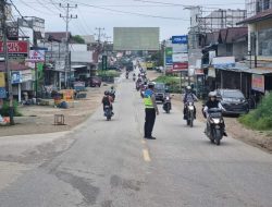 Polres Sekadau Jaga Kamseltibcar Lantas Melalui Ploting Poin di Pagi Hari