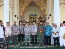 Menjadi Khatib Shalat Jumat, Kapolres Ketapang Ajak Warga Perkuat Persatuan Bangsa