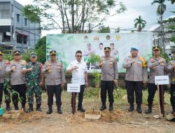 Menjaga Alam Untuk Masa Depan, Polda Kalbar Ikuti Gerakan Nasional _Kick Off_ Penanaman 10 juta Pohon Serentak Se-Indonesia