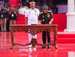 Serah Terima Jabatan Panglima TNI dari Laksamana TNI Yudo Margono Kepada Jenderal TNI Agus Subiyanto