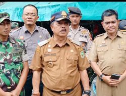 Tekan Penyebaran DBD Kodim 1204 / Sanggau Bersama instansi terkait laksanakan Karya Bakti