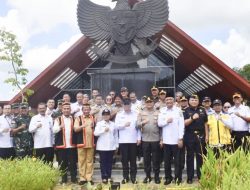 Pangdam Tanjungpura Dampingi Mendagri Tinjau Kesiapan PLBN Jagoi Babang