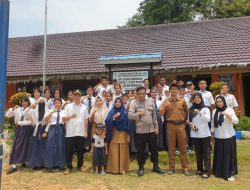 Polsek Menukung Sosialisasikan Knalpot Brong,Pelajar SMPN 11 Desa Lihai Antusias Mengukuti