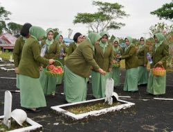 SAMBUT HUT PERSIT KARTIKA CHANDRA KIRANA KE-78 TAHUN 2024, PERSIT KCK KOORCABREM 121 PD XII/TPR GELAR ZIARAH ROMBONGAN DI TMP