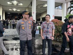 Pelayanan Humanis Polri dalam Pengamanan Aksi Unjuk Rasa Mahasiswa Kalbar Tolak Revisi UU Pilkada dan Kawal Keputusan MK