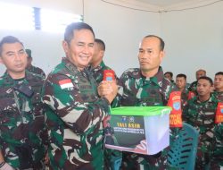 Kunjungi Koramil 05/Ketungau Hulu, Pangdam XII/Tpr Tekankan Kepada Babinsa Jaga Netralitas TNI